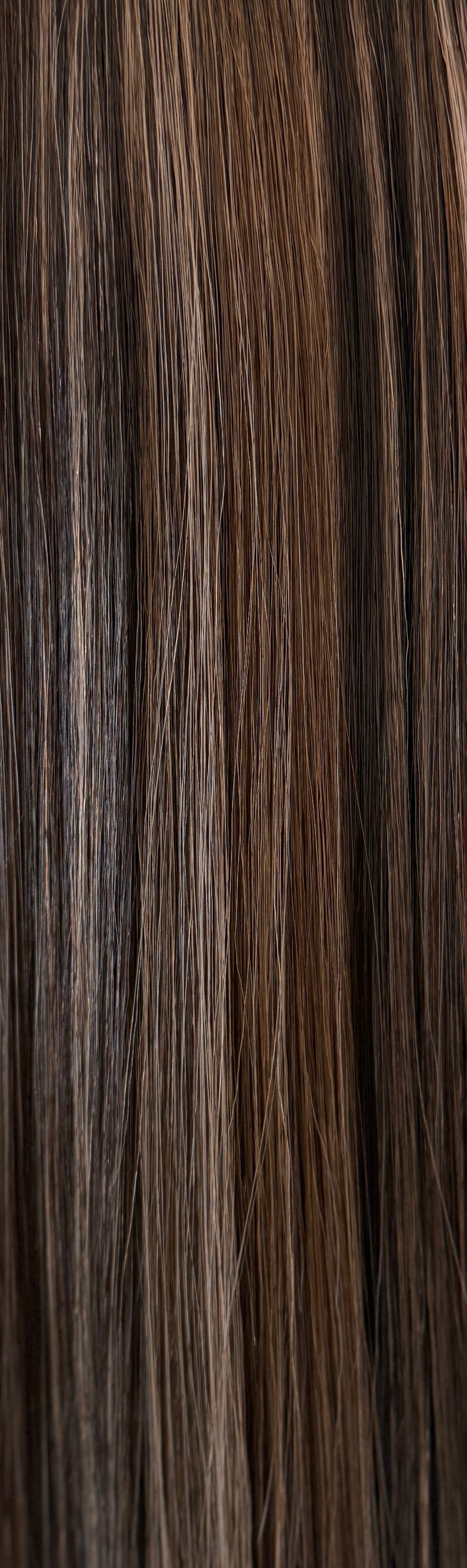 Kerry dimensional bronde 18-inch genius weft hair extension by HIDDN